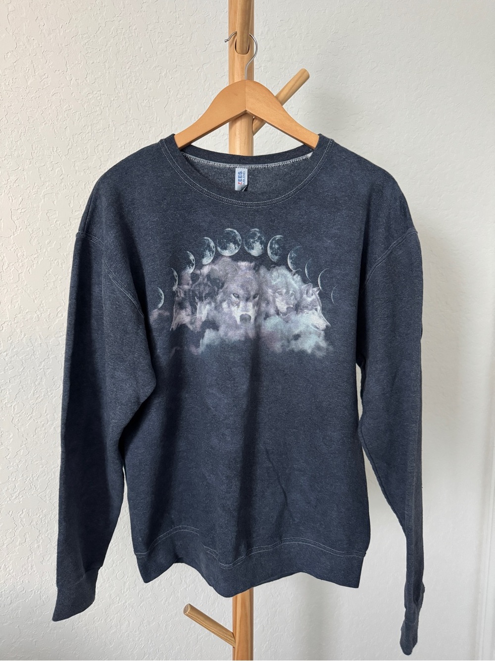 Black Wolf Moon Graphic Crewneck Sweatshirt
